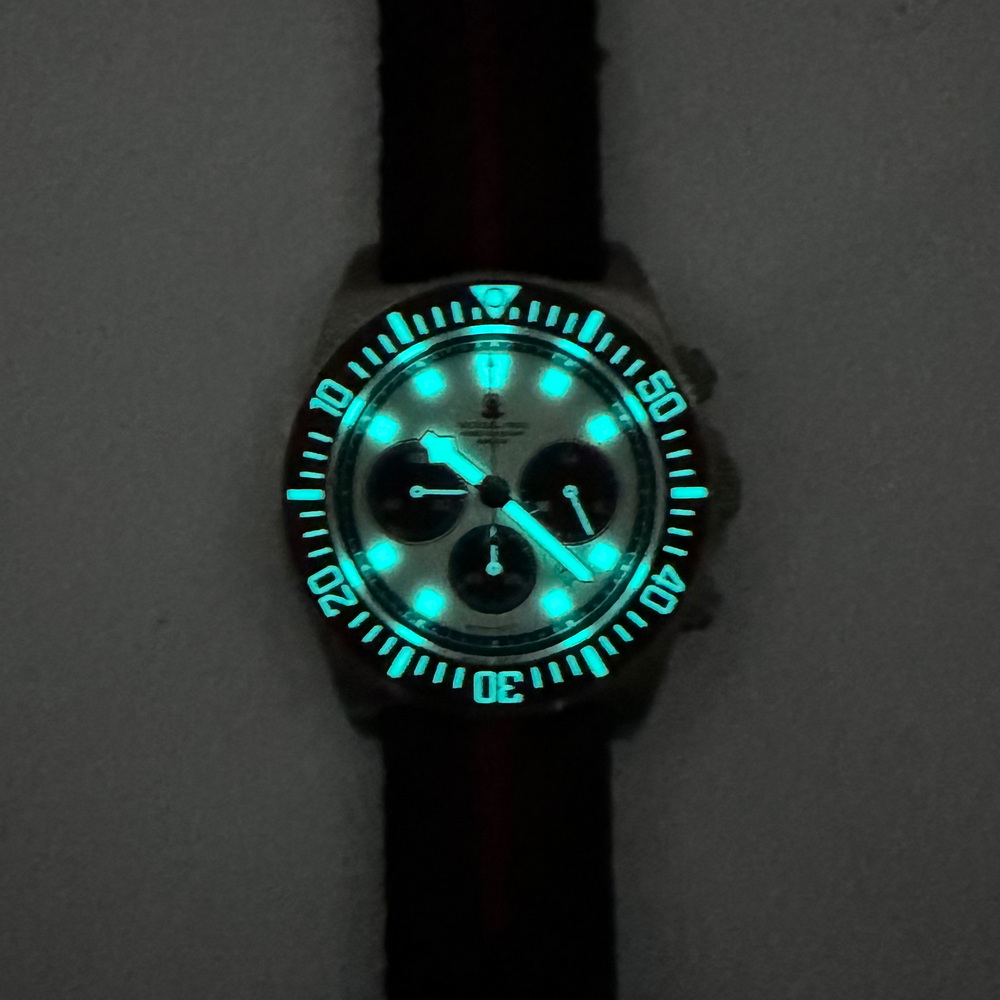 タクティカル フロッグ メンズ クロノグラフ ウォッチ 44 - Solar Powered Watch のレビューと価格